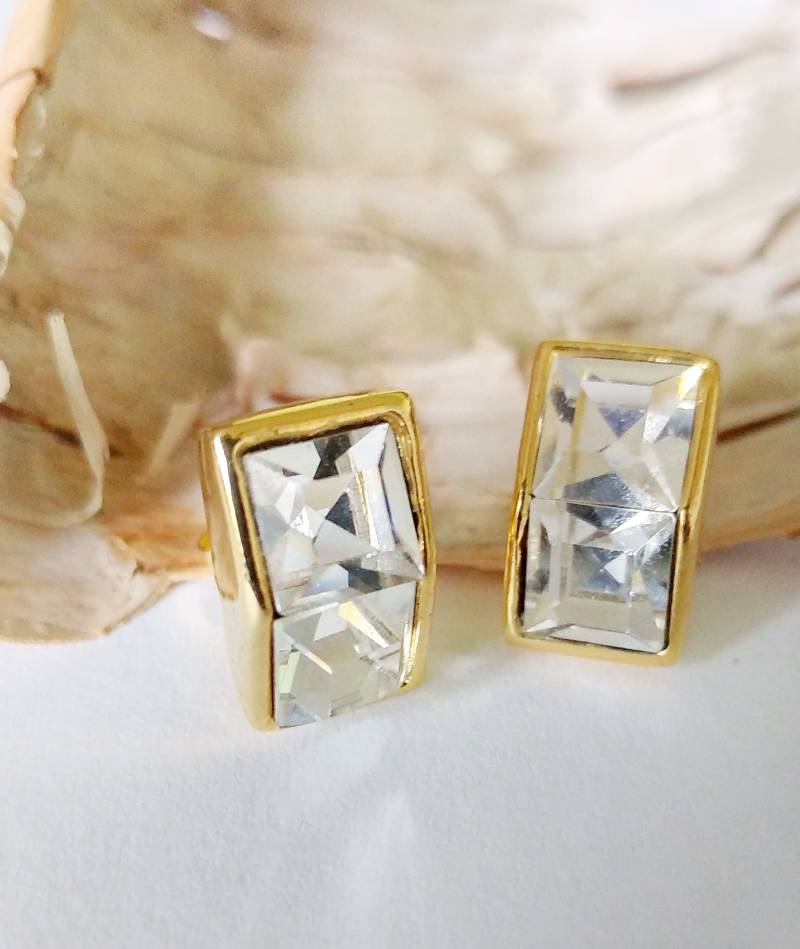 Rechteckige, Goldfarbene Ohrringe Mit Geschliffenem Glasstein von petitebijouterie