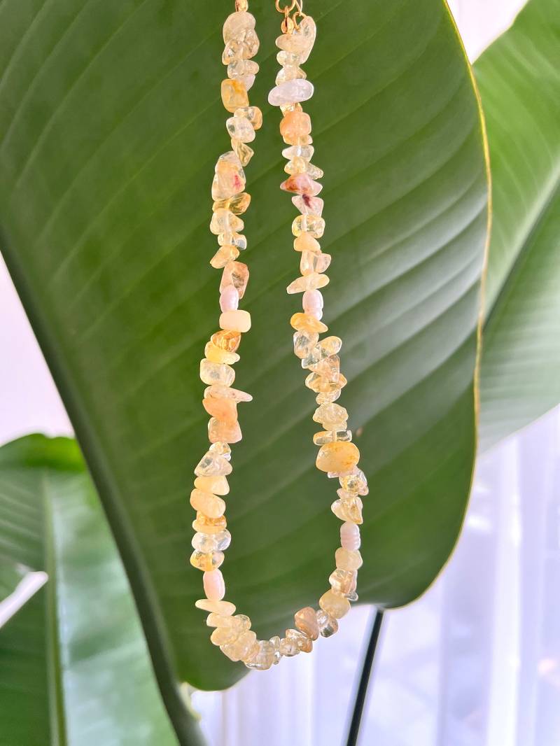 Handgemachte Perlenkette Aus Gelben Zitrin Edelsteinen Und Süßwasserperlen | Natursteinkette Gelbe Sommerkette von petiteperledesign