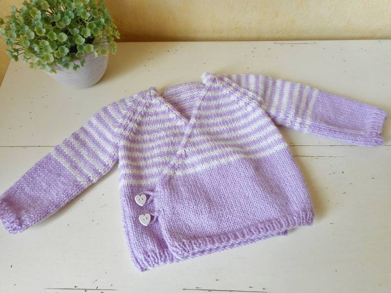 Handgestricktes Gestreiftes Baby Mädchen Herz Wickeltuch Geburt Bis 3 Monate Geburtsgeschenk von petitesmainsdevero