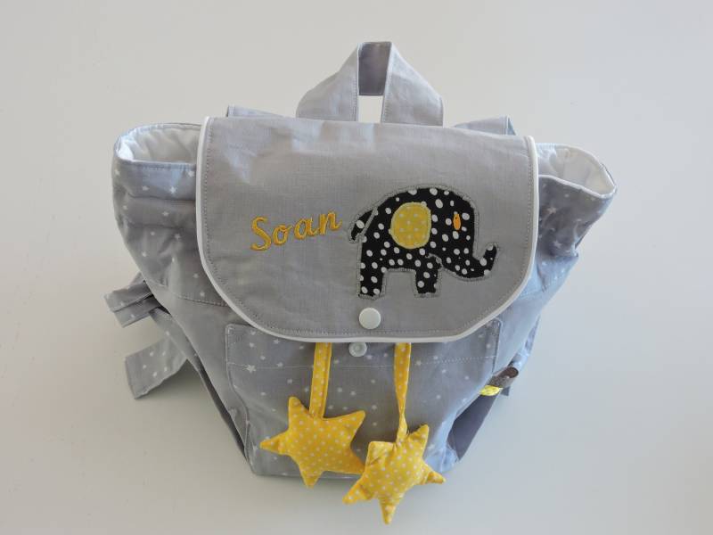 Anpassbarer Elefantenrucksack Für Babys Und Kinder Aus Baumwollstoffen in Den Farben Gelb Grau von petitmondedebebe