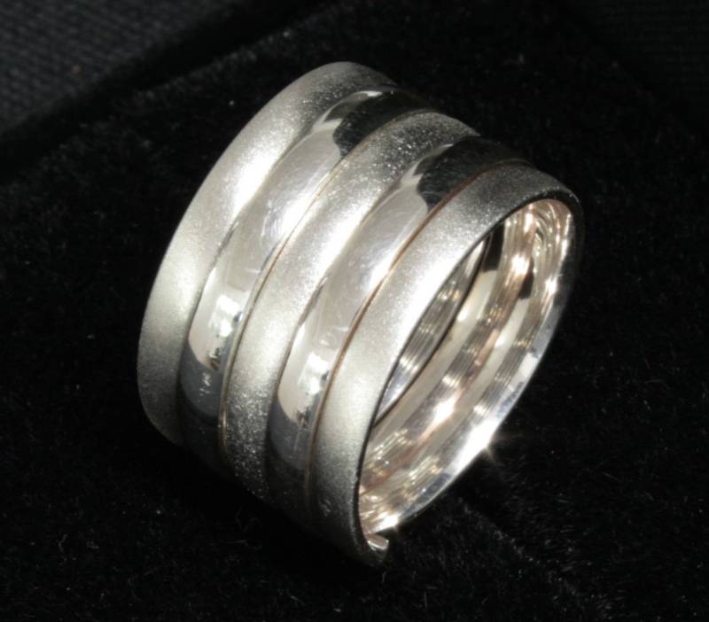 Neu.gemischter 15mm Zoll Ring, Breit Und Flexibel in Unverformbarem Massivsilber Neu.gemischter 15mm Zoll Ring, Breit Und Flexibel in Unverformbarem Massivsilber von philippeandrejean
