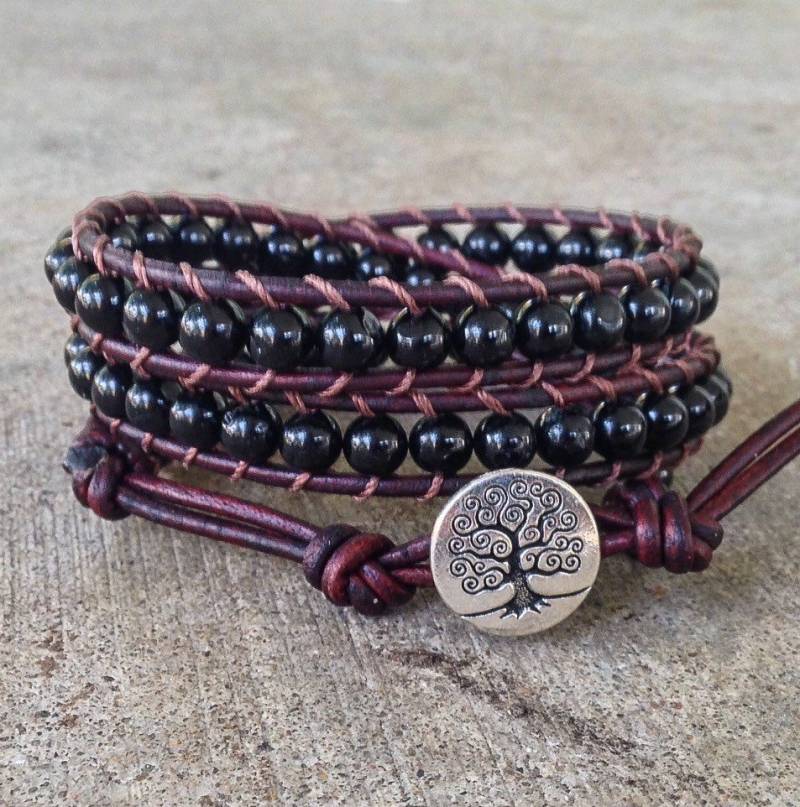 Schwarzes Turmalin Lederarmband Für Wurzelchakra Unisex Herren Und Damen Baum Des Lebens 3-strang Oktober Geburtstag Geburtsstein Handarbeit von philosophias