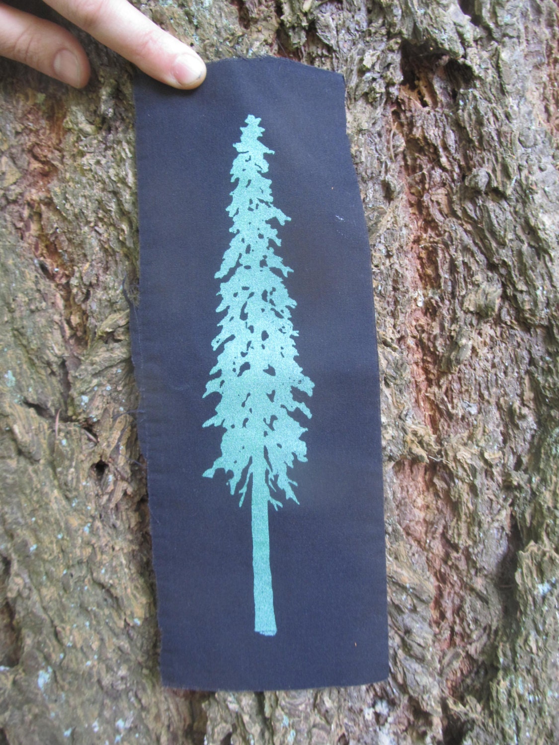 Baum Aufnäher, Douglasie, Grün Auf Schwarz Oder Weiß - Trees Wood Punk Patch Ökologie Nature Earth First Free Cascadia Doug Pine Zederne Eco von phoenixcompost