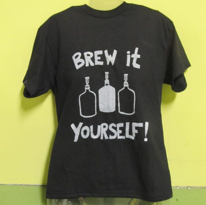 Brauen Sie Selbst - Klein. Schwarze Screenprint T Shirt Homebrew Drucken, Tshirt, Unisex, Frauen, Männer von phoenixcompost