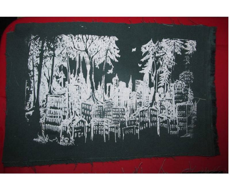 Flicken, Wald Gewinnt - Großer Rückenaufnäher Öko, Patch, Punk Aufnäher, Occem Resistent, Weiß Auf Grün von phoenixcompost