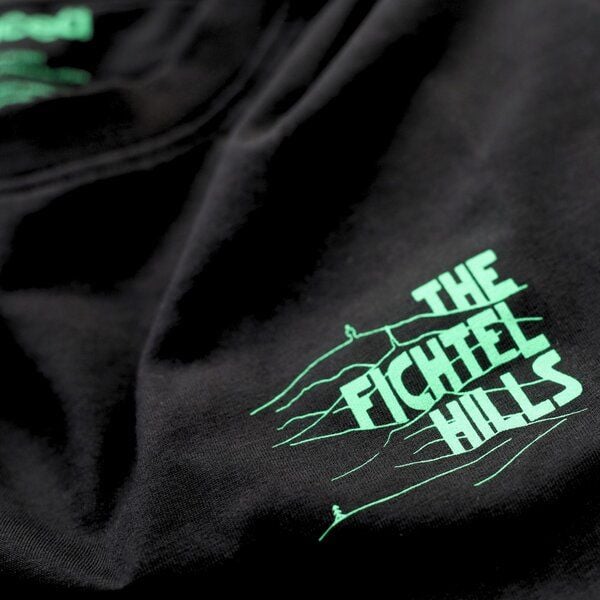 picea.earth The Fichtel Hills T-Shirt Schwarz von picea.earth