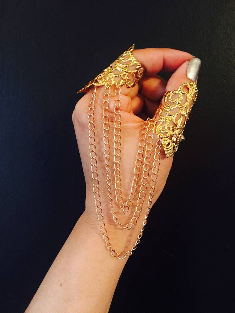 Pfeil Und Daumenring Aus Multi-Dangle-Ketten in Goldfarbe Einem Vintage-stil, Der Ring Ist Größenverstellbar von pickapicka