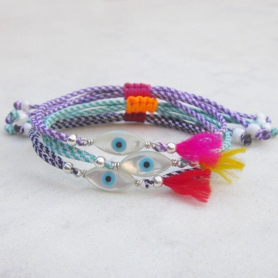 Evil Eye Cord Armband Boho Perlmutt Quaste Armband Evil Eye Cord Armband Boho Perlmutt Quaste Armband von pieceofART