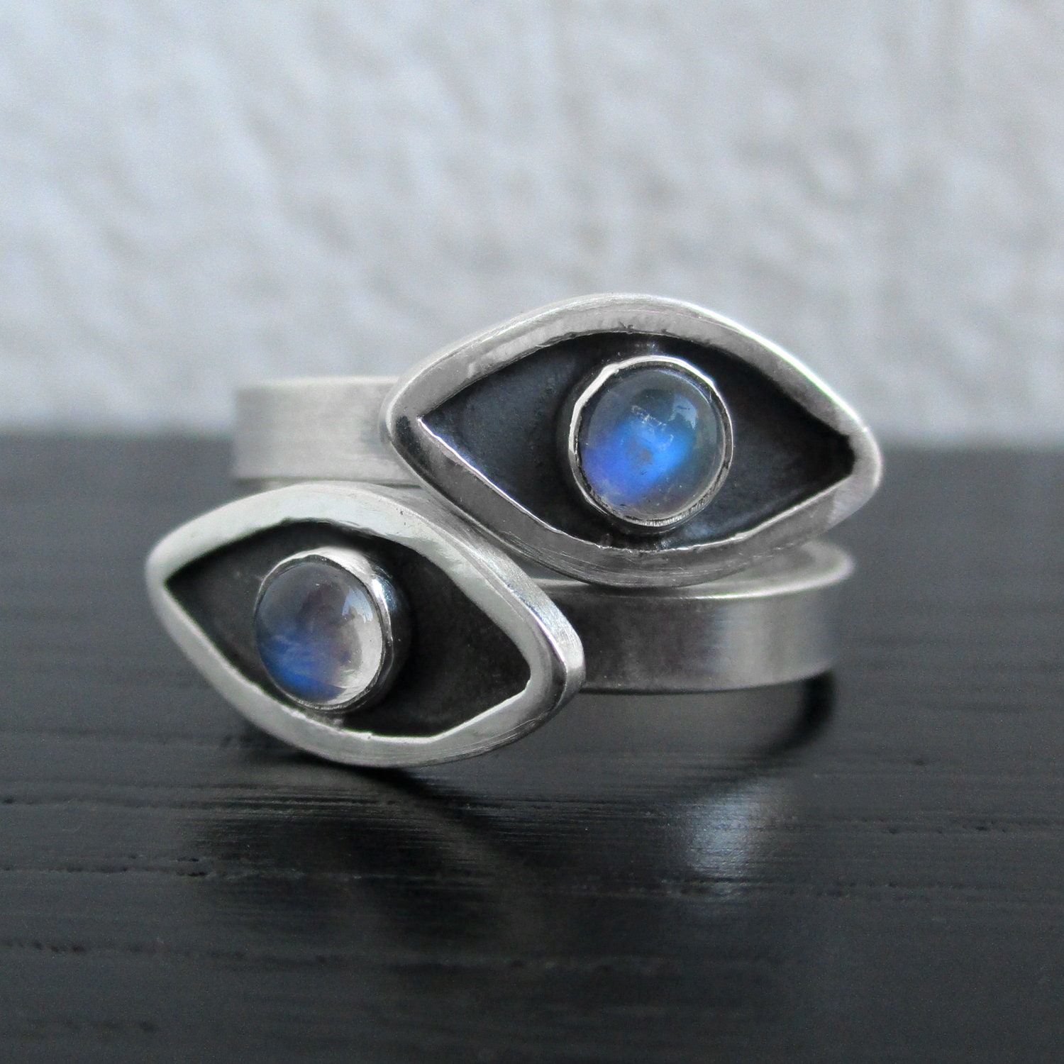 Evil Eye Regenbogen Mondstein Ring Sterling Silber Schutz Amulett Schmuck Evil Eye Regenbogen Mondstein Ring Sterling Silber Schutz Amulett Schmuck von pieceofART