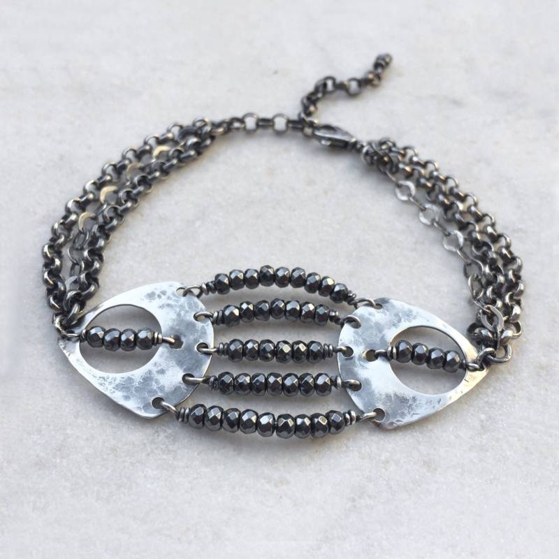 Oxidiertes Sterling Silber Hämatit Armband Artisan Multi Chain Jewelry Oxidiertes Sterling Silber Hämatit Armband Artisan Multi Chain Jewelry von pieceofART