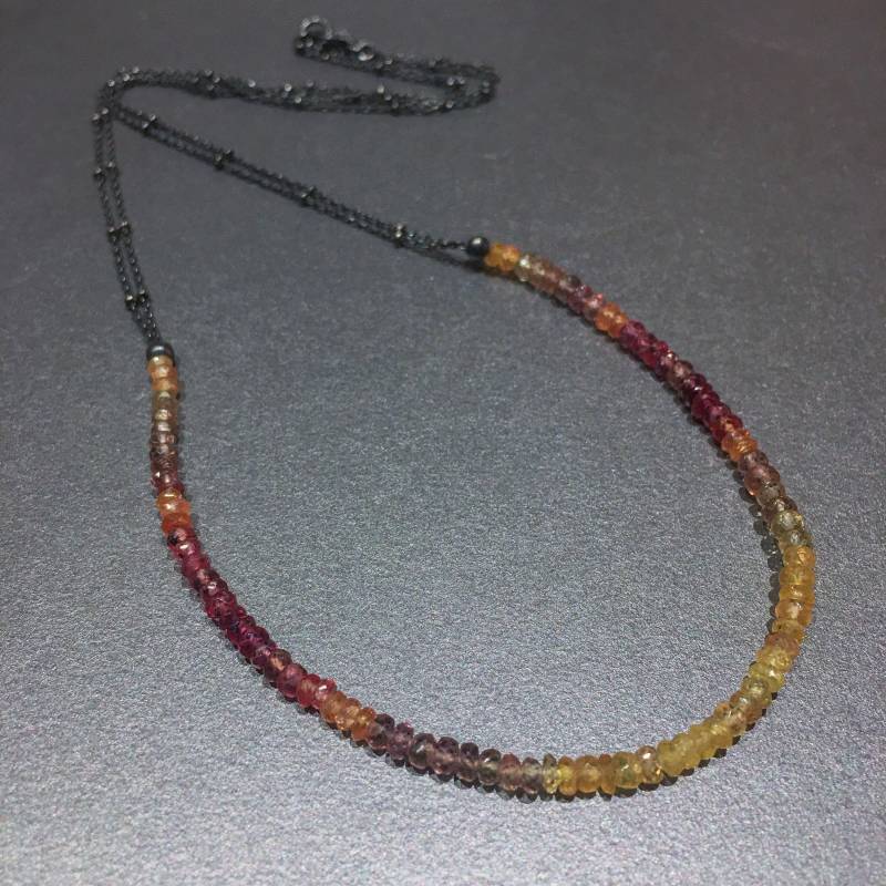 Ombre Saphir Halskette Mit Geschwärzt Silber Kette, September Birthstone Schmuck Ombre Saphir Halskette Mit Geschwärzt Silber Kette, September Birthstone Schmuck von pieceofART