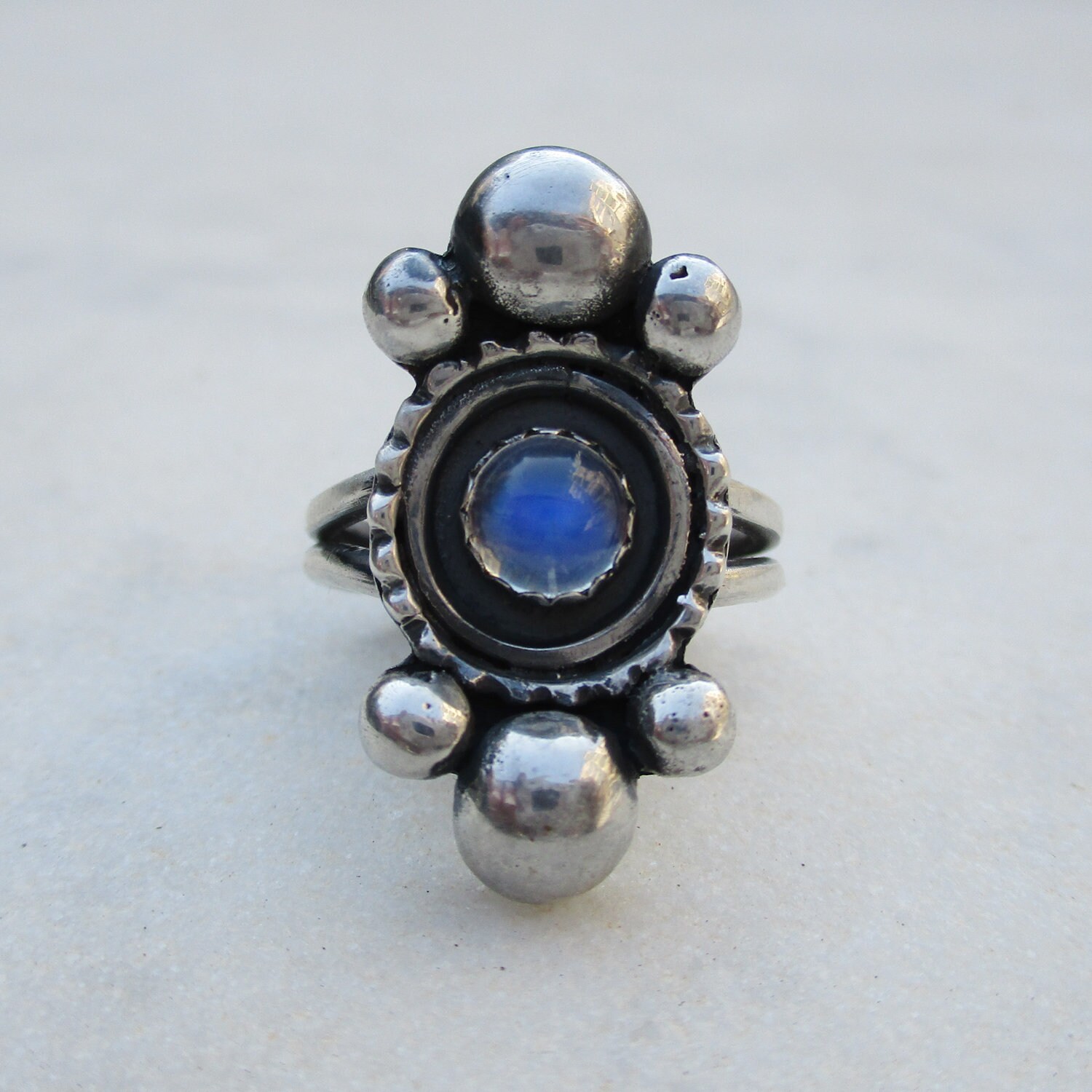 Regenbogen Mondstein Ring, 925 Sterling Silber, Us Size 7 Regenbogen Mondstein Ring, 925 Sterling Silber, Us Size 7 von pieceofART