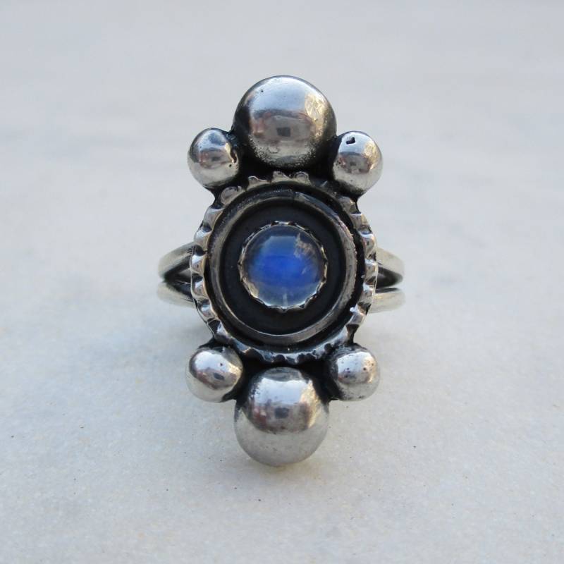 Regenbogen Mondstein Ring, 925 Sterling Silber, Us Size 7 Regenbogen Mondstein Ring, 925 Sterling Silber, Us Size 7 von pieceofART