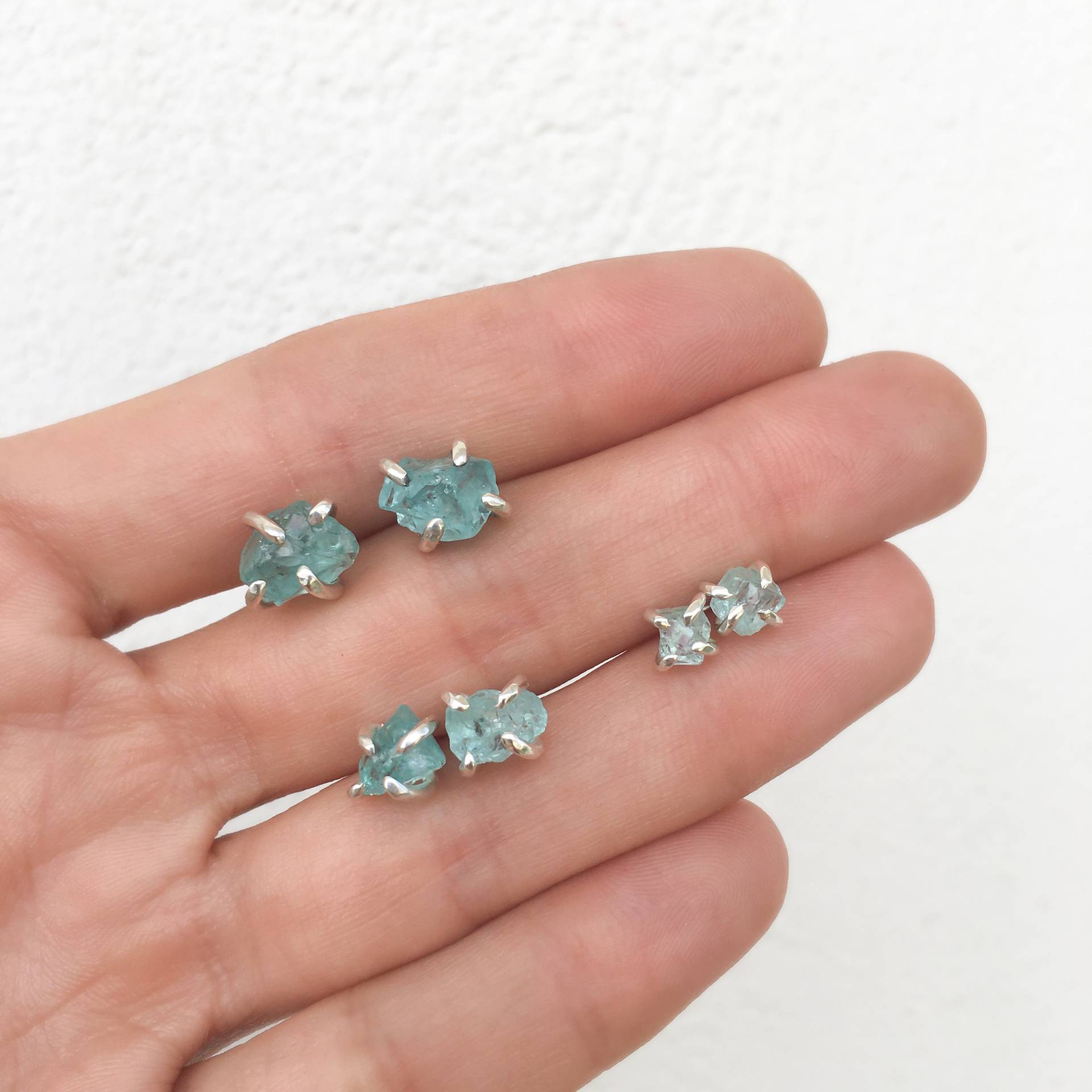 sterling Silber Roh Apatit Ohrstecker Roher Edelstein Schmuck sterling Silber Roh Apatit Ohrstecker Roher Edelstein Schmuck von pieceofART