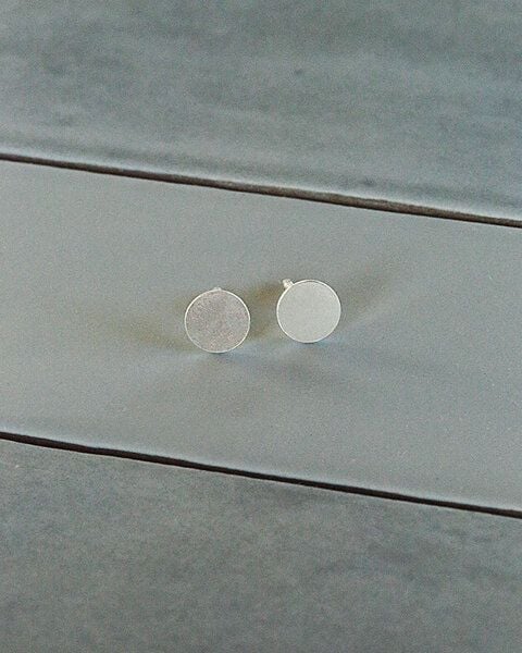 pikfine Silber Ohrstecker “Dot” // 4 Größen von pikfine