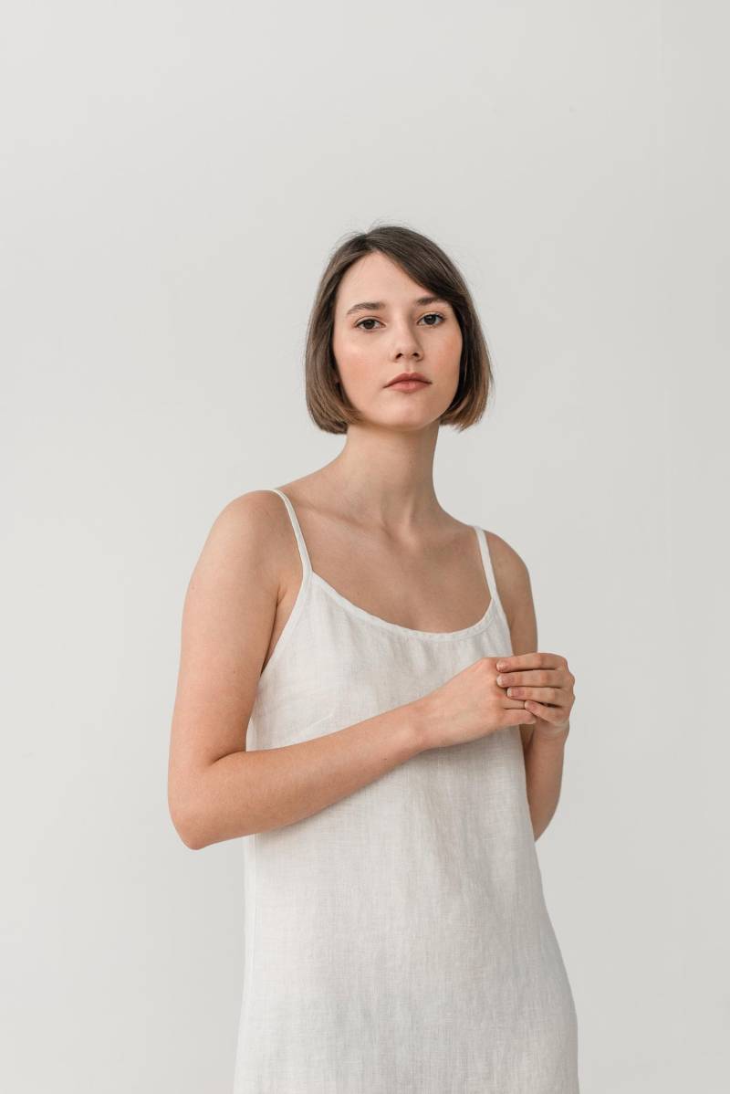 Slip Leinenkleid, Nachthemd, Weißes Nachtwäsche, Nachtwäsche Für Frauen, Sommerkleid Mit Verstellbaren Trägern - Adela Trägerkleid von pillowandpajamas