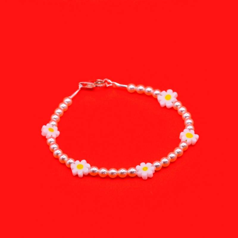 Perlenarmband Mit Gänseblümchen Perlenarmband Mit Gänseblümchen von pinapinastore