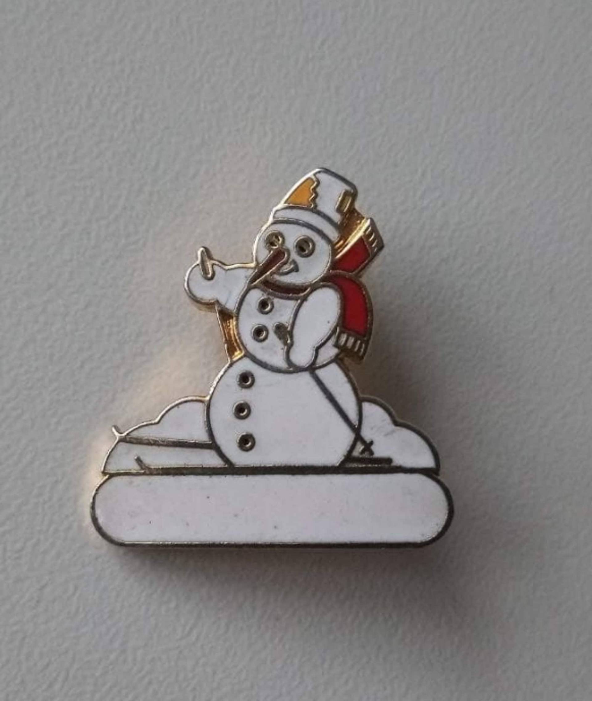 Vintage Ski-Schneemann Auf Abenteuer-Mission" - 1990Er Vintage-Brosche Reversbrosche von pinbox24shop