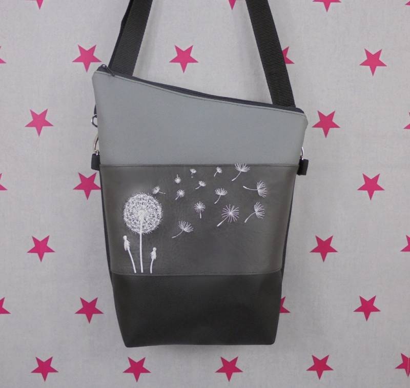Pinkesterne Handtasche Pusteblume Umhängetasche Schultertasche Kunstleder Handmade Bestickt Stickerei Grau Schwarz von pinkeSterne