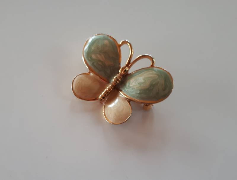 Vintage Marmorierte Creme Und Grüne Emaille Schmetterling Brosche Anstecknadel von pinklilashop