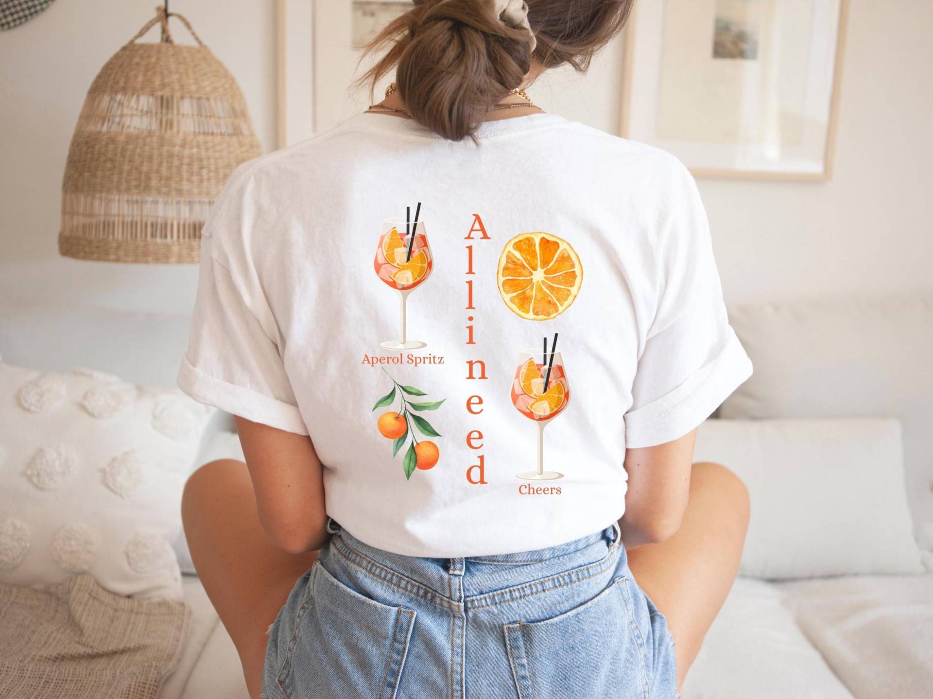 Humor T-Shirt, Freches Spruchshirt, Sarkasmus Shirt, Spaß T-Shirt Unisex, Frauen, Aperol Backprint Spritz Humor T-Shirt, Freches Spruchshirt, Sarkasmus Shirt, Spaß T-Shirt Unisex, Frauen, Aperol Backprint Spritz von pistacchiomood