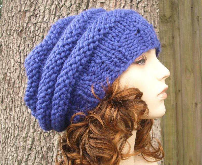 Gestrickte Baskenmütze, Grobstrickmütze, Damenmütze, Herrenmütze, Wintermütze, Strickmütze, Übergröße Bienenstock Kobalt Blau Gestrickte Baskenmütze, Grobstrickmütze, Damenmütze, Herrenmütze, Wintermütze, Strickmütze, Übergröße Bienenstock Kobalt Blau von pixiebell