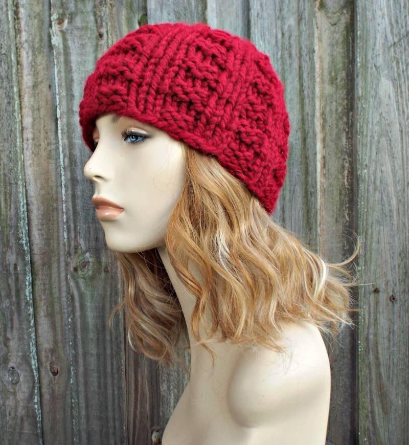 Grobstrick Mütze, Damenmütze, Herrenmütze, Wintermütze, Strickmütze, Waffelmütze, Cranberry Rot von pixiebell