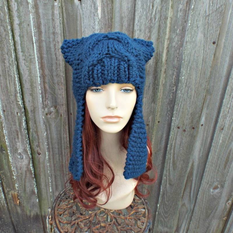 Trappermütze, Grobstrickmütze, Damenmütze, Herrenmütze, Wintermütze, Zopfmuster, Ohrenklappenmütze, Strickmütze, Petrol Blau Trappermütze, Grobstrickmütze, Damenmütze, Herrenmütze, Wintermütze, Zopfmuster, Ohrenklappenmütze, Strickmütze, Petrol Blau von pixiebell