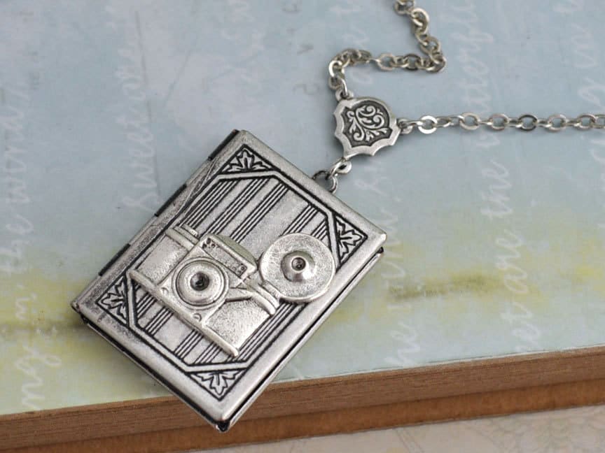 Silber Medaillon Halskette, The Camera Locket, Vintage Kamera Charme Medaillon, Buch Von Plasticouture von plasticouture