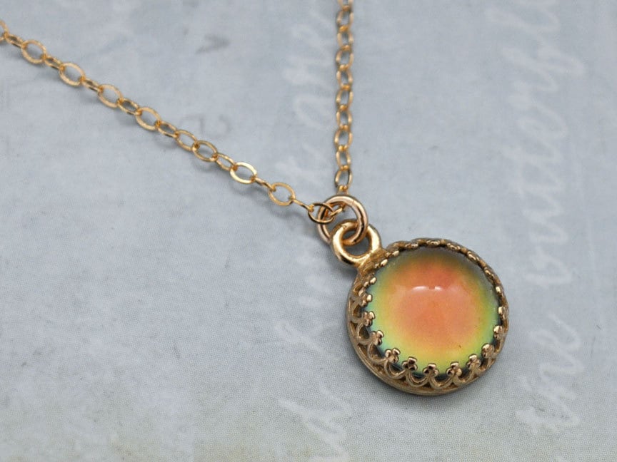 Stimmungsstein Halskette, Moodstone Kette, Farbwechselnde Stimmungs Cabochon Kette Mit 14K Gold Gefüllter von plasticouture