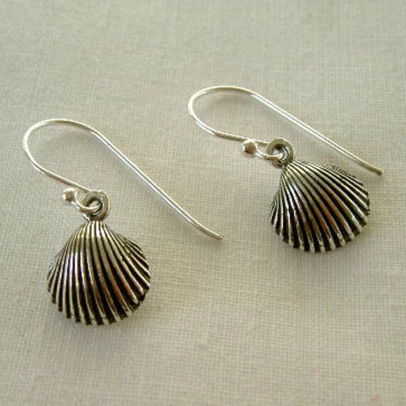Gestreifte Shell Ohrringe von platines