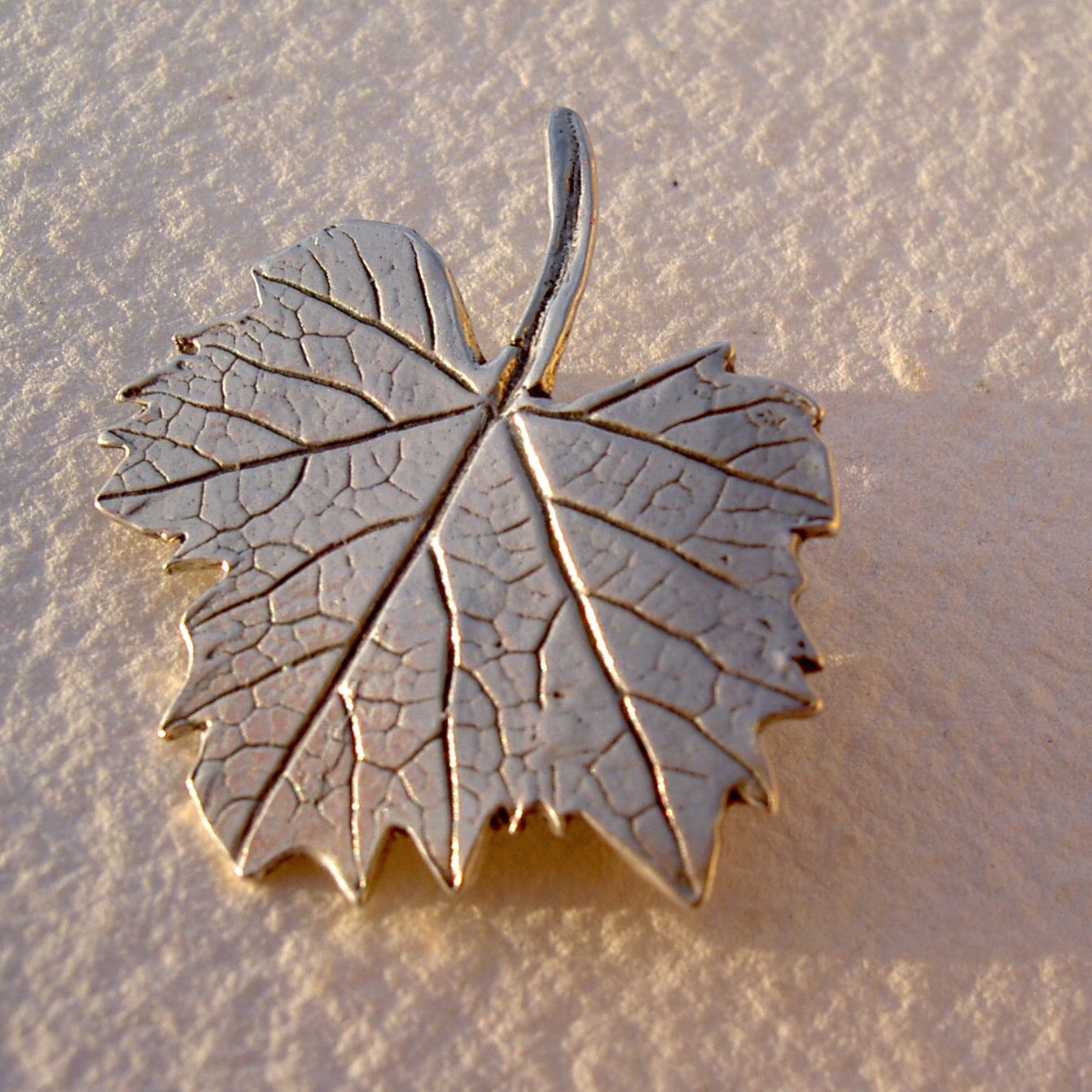Hoja De Parra Grande Broche von platines