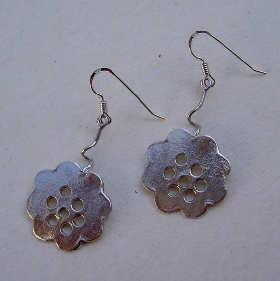 Pendientes De Flor Con Cinco Agujeros/Blume Mit Fünf Löchern Ohrringe von platines