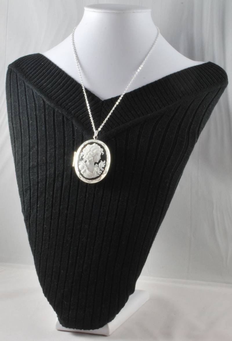 Großes Ovales Medaillon, Auswahl An Kameen Mit Verschiedenen Menschen, Halsketten Option Großes Ovales Medaillon, Auswahl An Kameen Mit Verschiedenen Menschen, Halsketten Option von pmtime