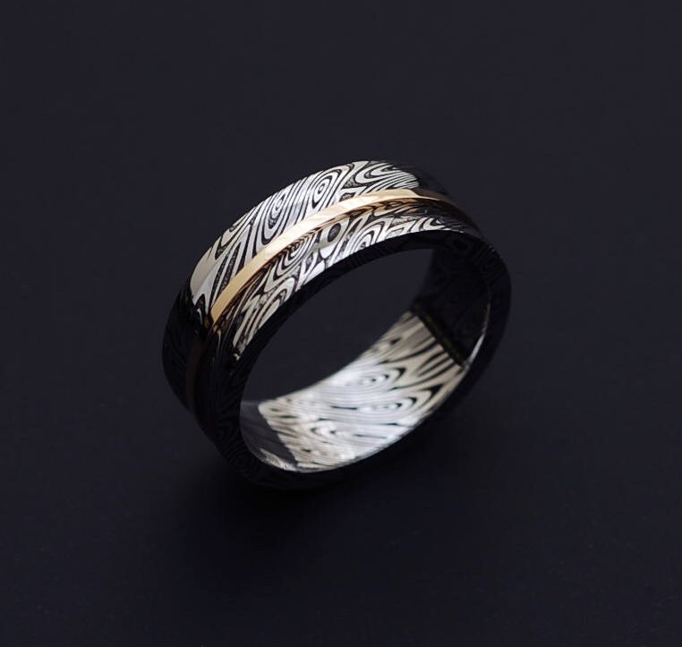 Echte Edelstahl Damaskus Stahl Und 18K Gelbgold Frauen Konkav Ring Pd69 von polygallery