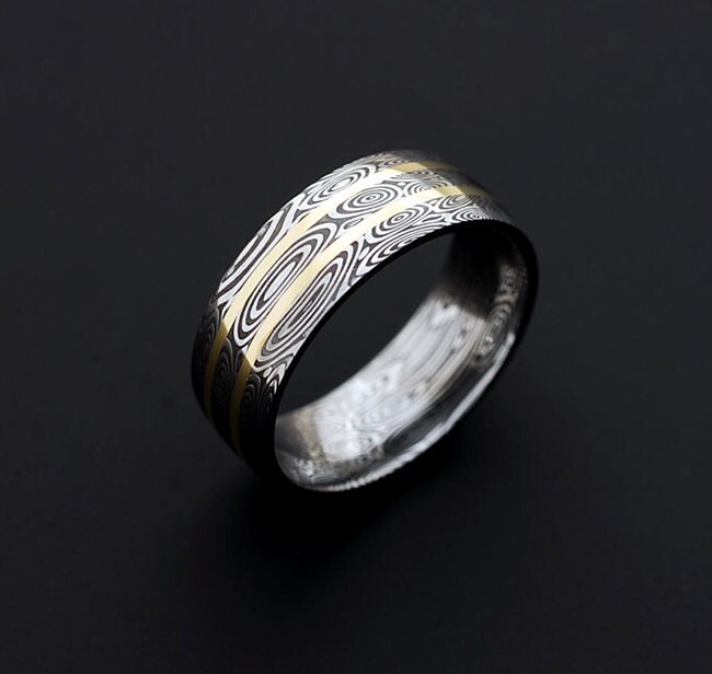 Echte Edelstahl Damaskus Stahl Und 18K Gelbgold Herren Ring Pd33 von polygallery