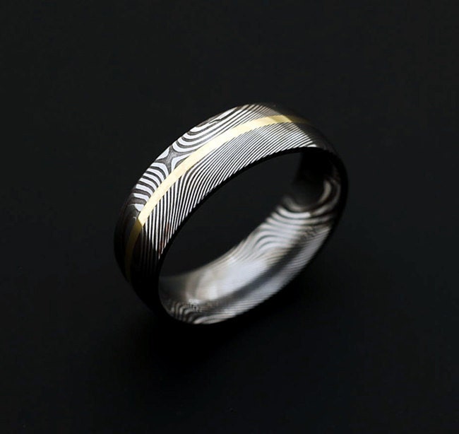 Echte Edelstahl Damaskus Stahl Und 18K Gelbgold Herren Ring Pd36 von polygallery