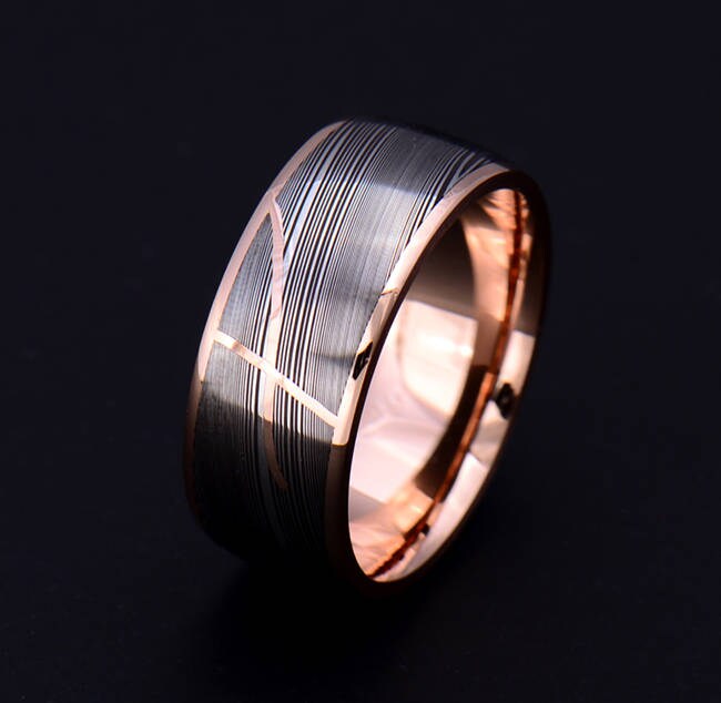 Echte Edelstahl Damaskus Stahl Und Rose Gold Herren Ring Pd101 von polygallery