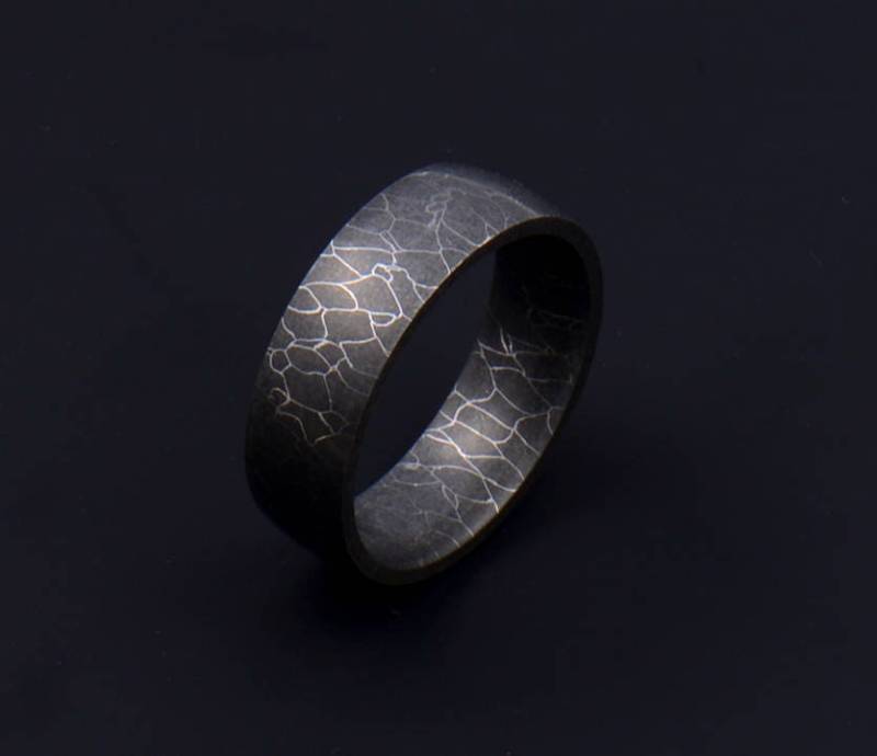 Echte Schiefer Grau Damaskus Stahl Herren Ring Pd106 von polygallery
