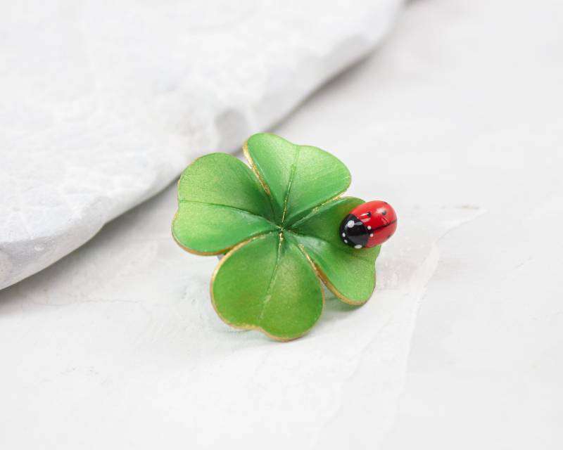 Сlover Und Marienkäfer Brosche von polymerFlowers