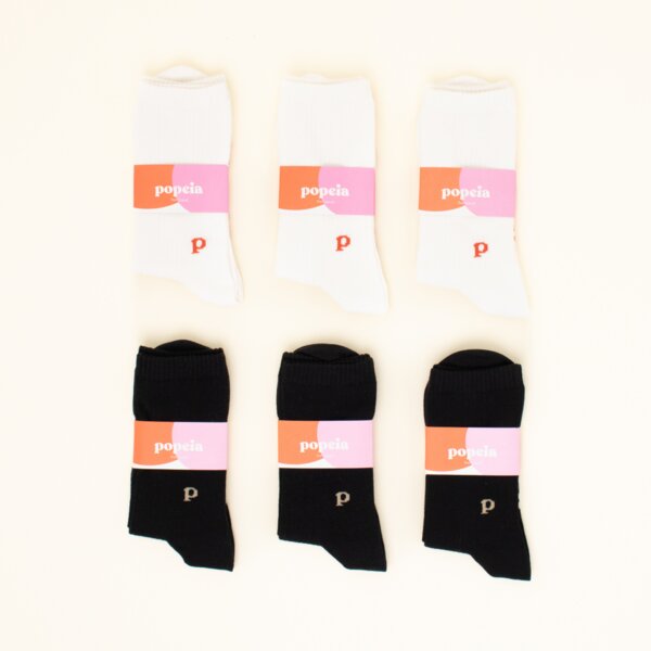 Gemischtes Set: Weiße & Schwarze Socken "popeia" aus Bio-Baumwolle von popeia