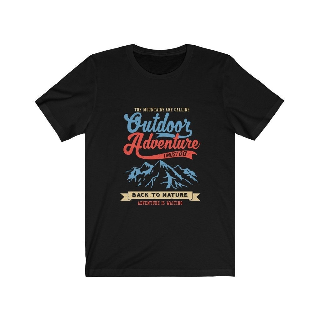 Outdoor Adventure Mountain Kurzärmeliges T-Shirt Outdoor Adventure Mountain Kurzärmeliges T-Shirt von popularetsy