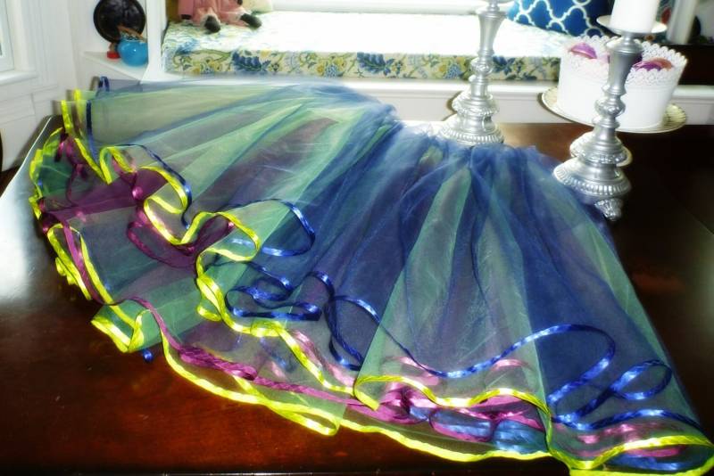 Miss Cheryl Level 3 Bunte Erwachsenen Tutu ~ Extra Fülle Unterrock Mit Weichem Tüll Und Dünnes Satinband Trim Schichten Farben von porshesplace