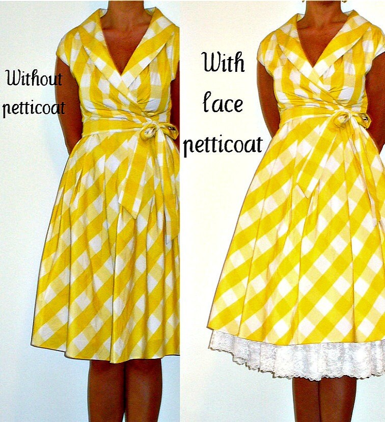 Miss Daphne Stufe 1 Mini Spitze Petticoat ~ Kleine Fülle Tüll Oder Shantung Mit Dicken Spitzenbesatz von porshesplace