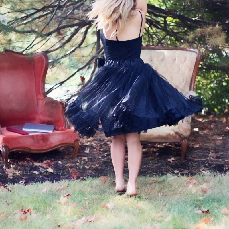 Miss Daphne Stufe 1 Tüll Tutu Rock Mit Spitze ~ Sm/Med Fülle Tüllrock Futter, Fliege Schärpe Und Dicken Spitzenbesatz von porshesplace