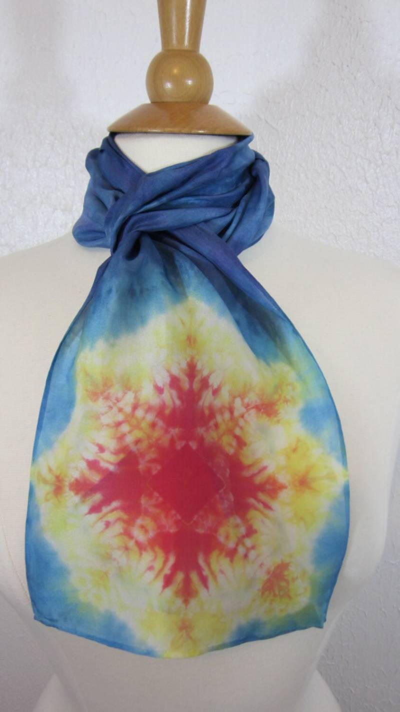 Regenbogen Schneeflocke Mandala Seidenkrawatte Farbstoff Schal von possumhillfiberworks