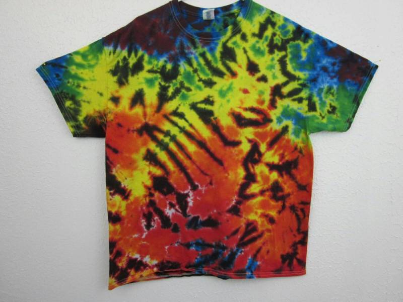 Regenbogen Und Schwarze Marbeled Xl Krawatte Sterben Unisex T-Shirt von possumhillfiberworks