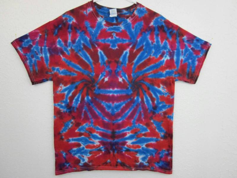 Rote Und Blaue Rorschach Große Krawatte Sterben Unisex T-Shirt von possumhillfiberworks