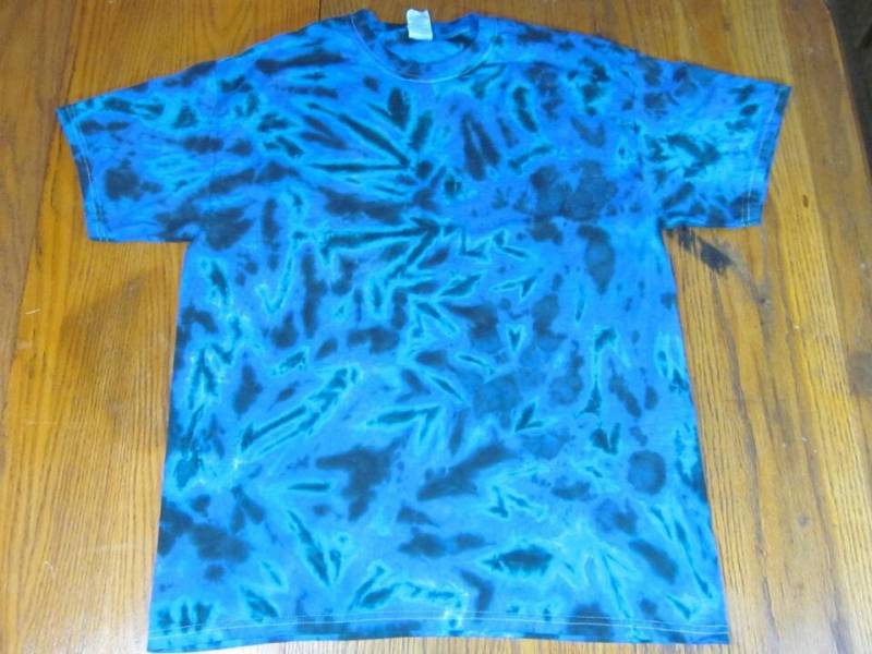 Tie Dye Unisex Größe Groß Blau Türkis Und Schwarz Crystal Shards von possumhillfiberworks