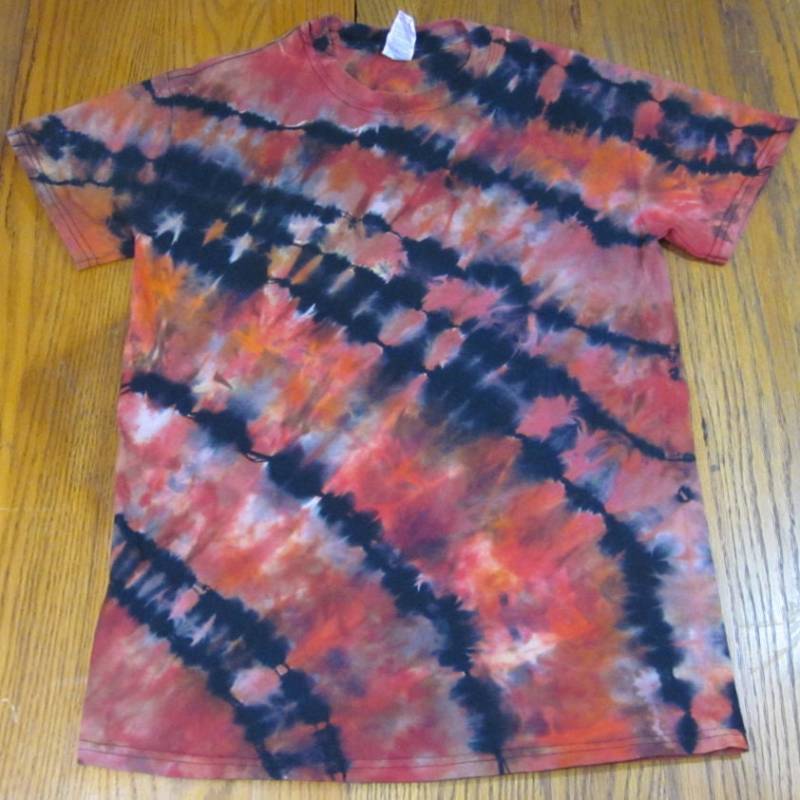 Umgekehrte Tie Dye Unisex Size Kleine Herbstblätter von possumhillfiberworks